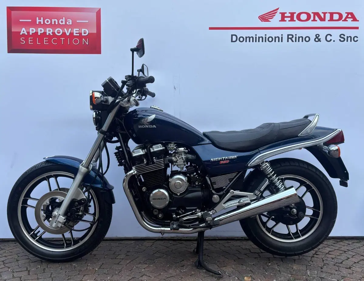 Honda NIGHTHAWK (2)