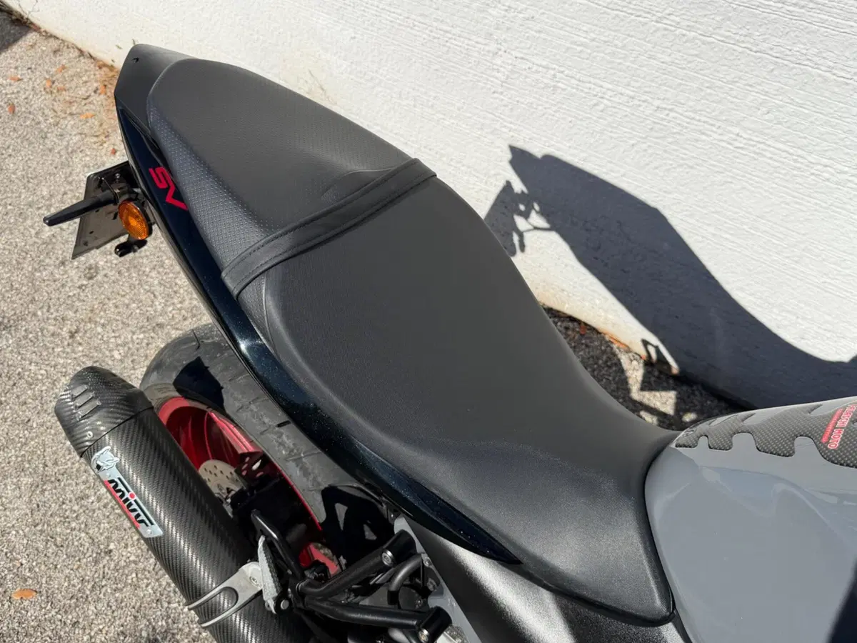 Suzuki SV650 (2021 - 24) (9)