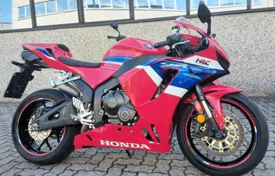 Honda CBR 600 RR (2024 - 26) usata