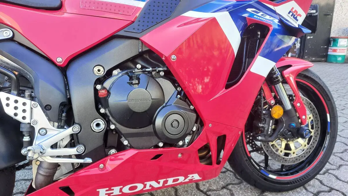 Honda CBR 600 RR (2024 - 26) (3)