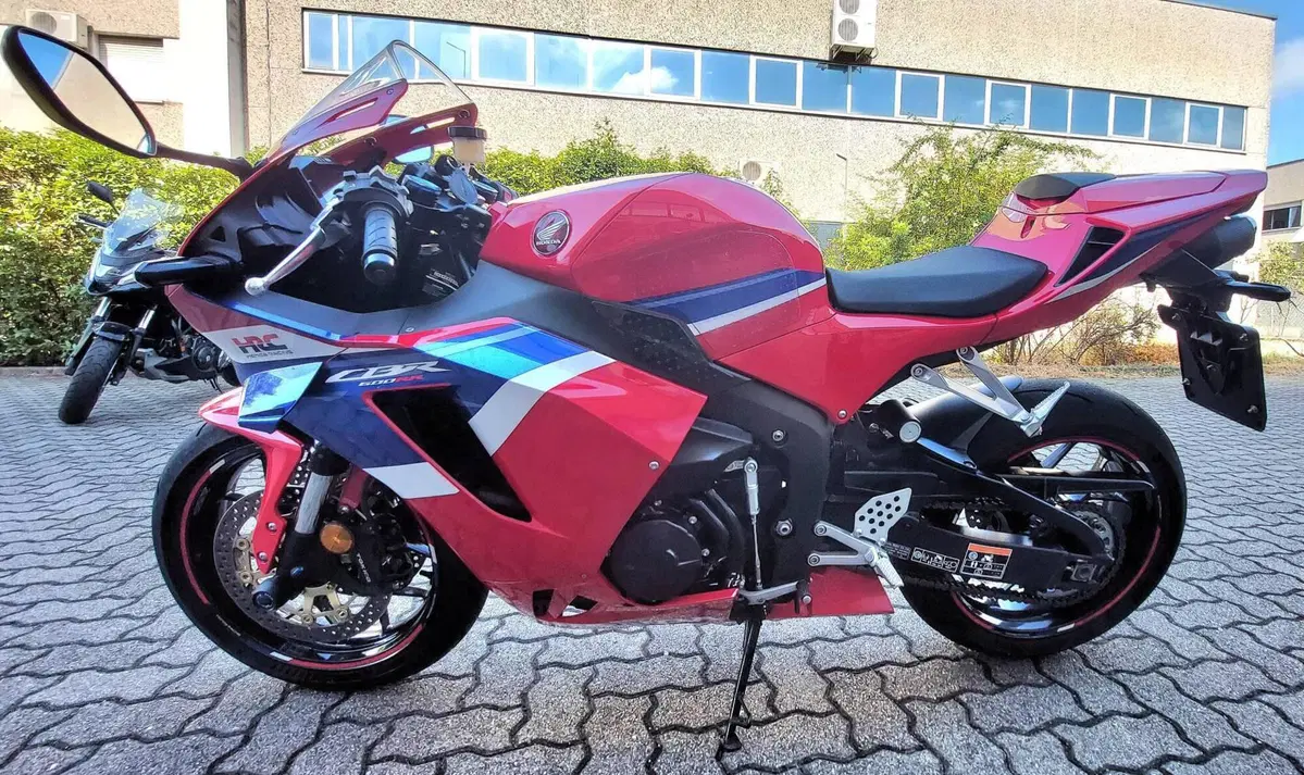 Honda CBR 600 RR (2024 - 26) (5)