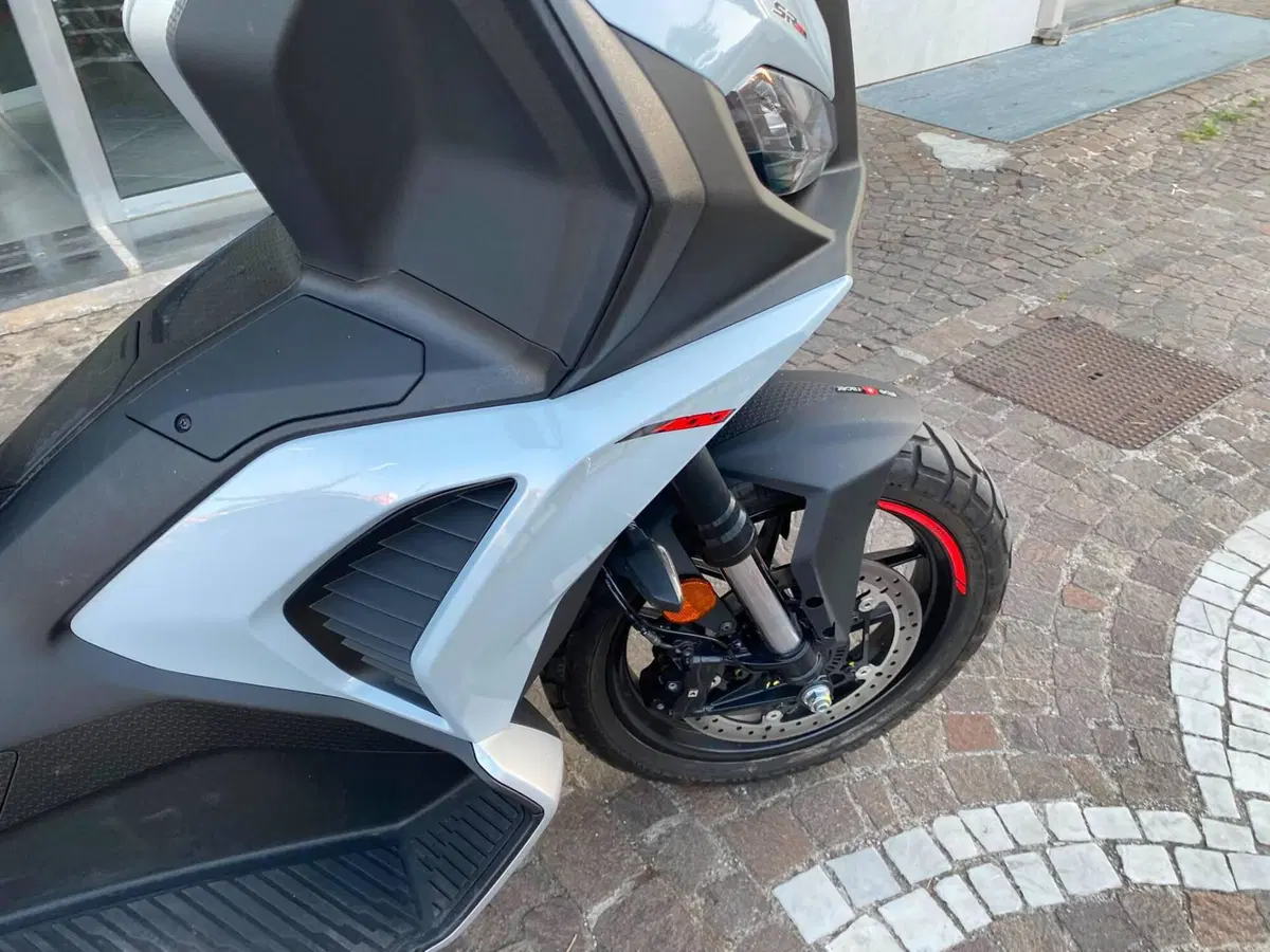 Aprilia SR GT 400 (2026) (8)