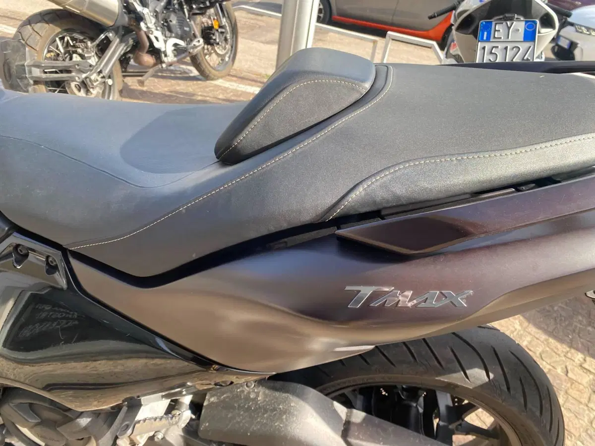 Yamaha T-Max 560 Tech Max (2022 - 24) (5)