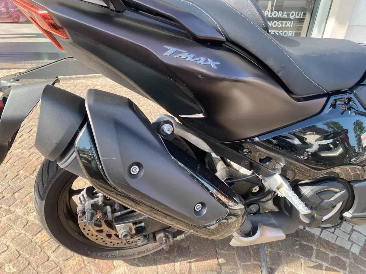 Yamaha T-Max 560 Tech Max (2022 - 24) (9)
