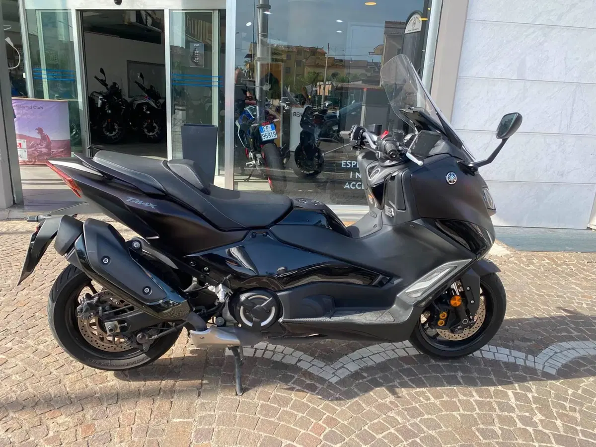 Yamaha T-Max 560 Tech Max (2022 - 24)