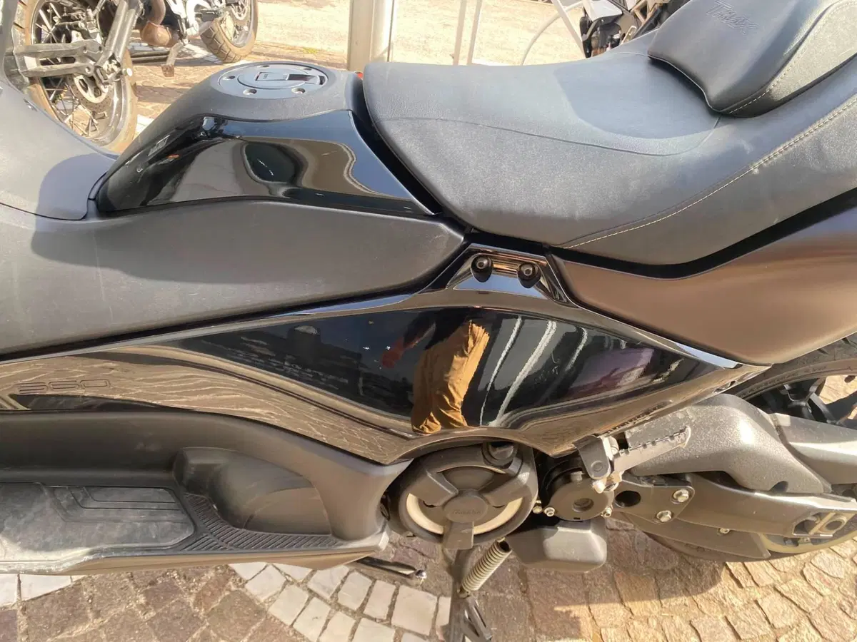 Yamaha T-Max 560 Tech Max (2022 - 24) (11)
