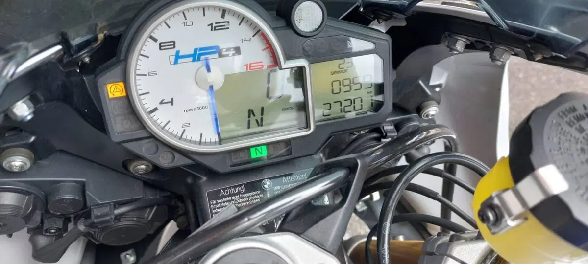Bmw HP4 (2013 - 14) (10)
