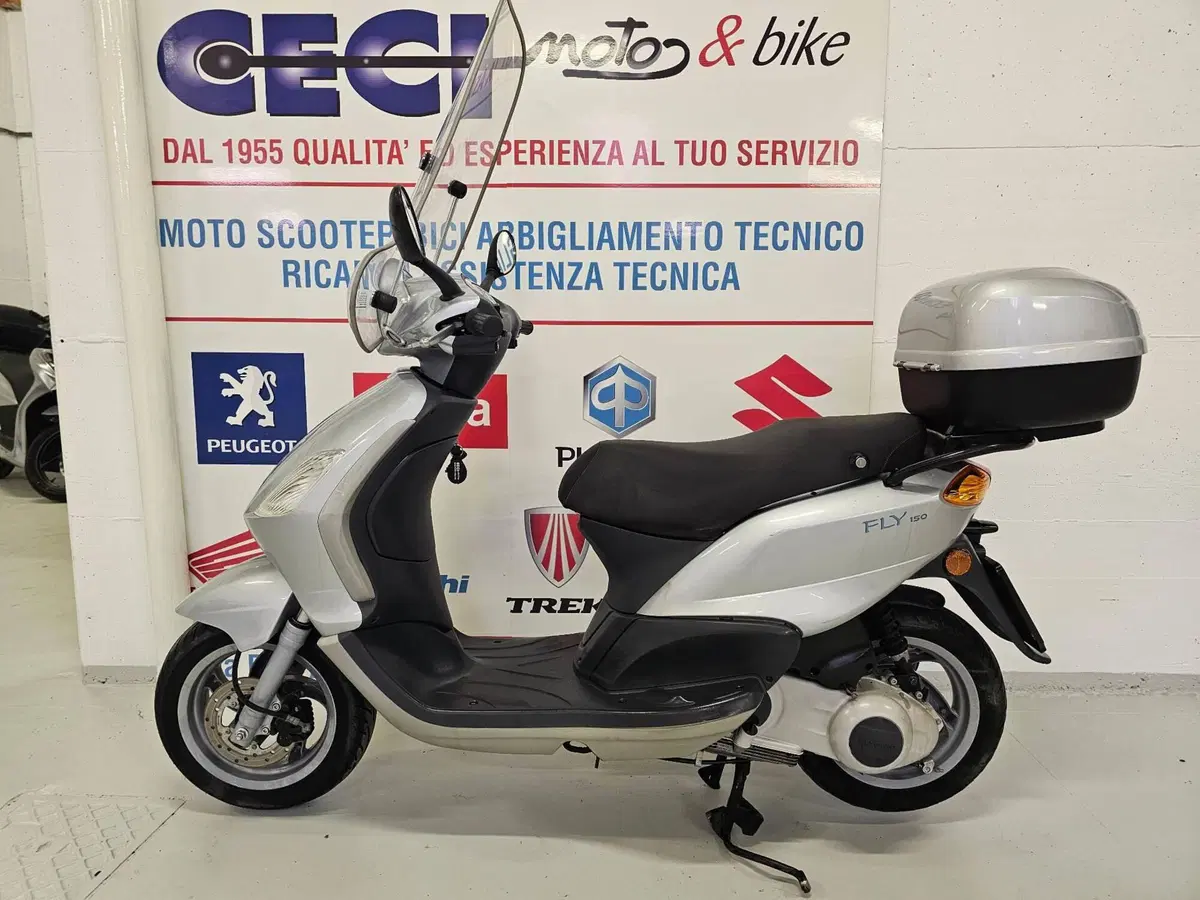 Piaggio Fly 150 4T (2004 - 12) (4)