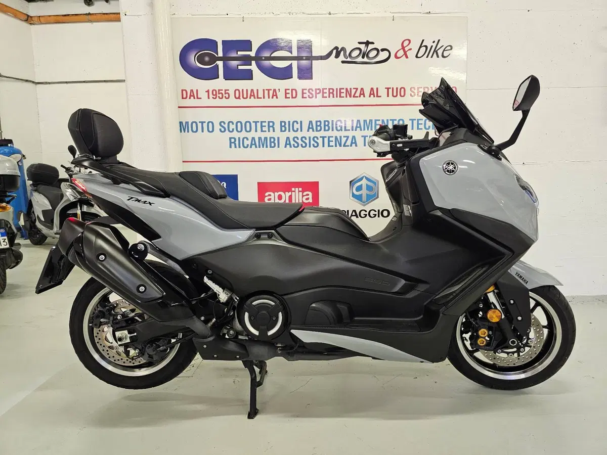 Yamaha T-Max 560 Tech Max (2025 - 26)