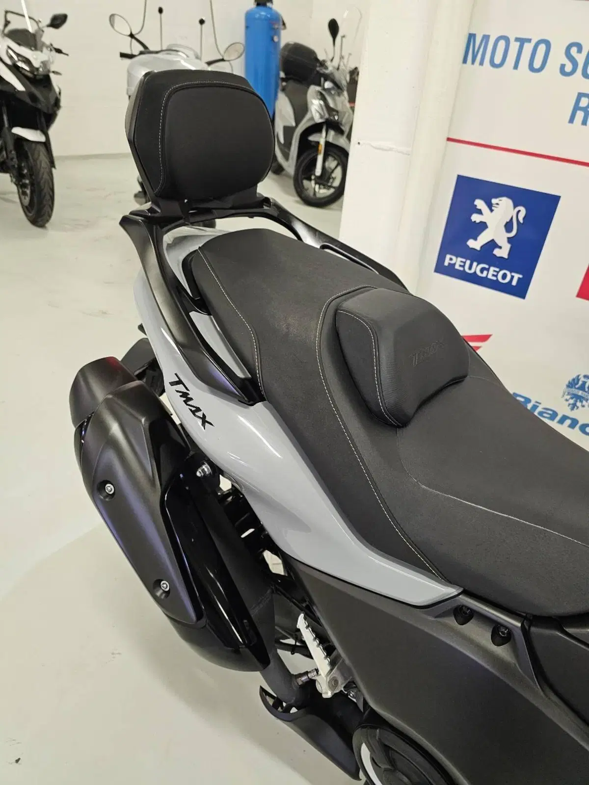 Yamaha T-Max 560 Tech Max (2025 - 26) (5)