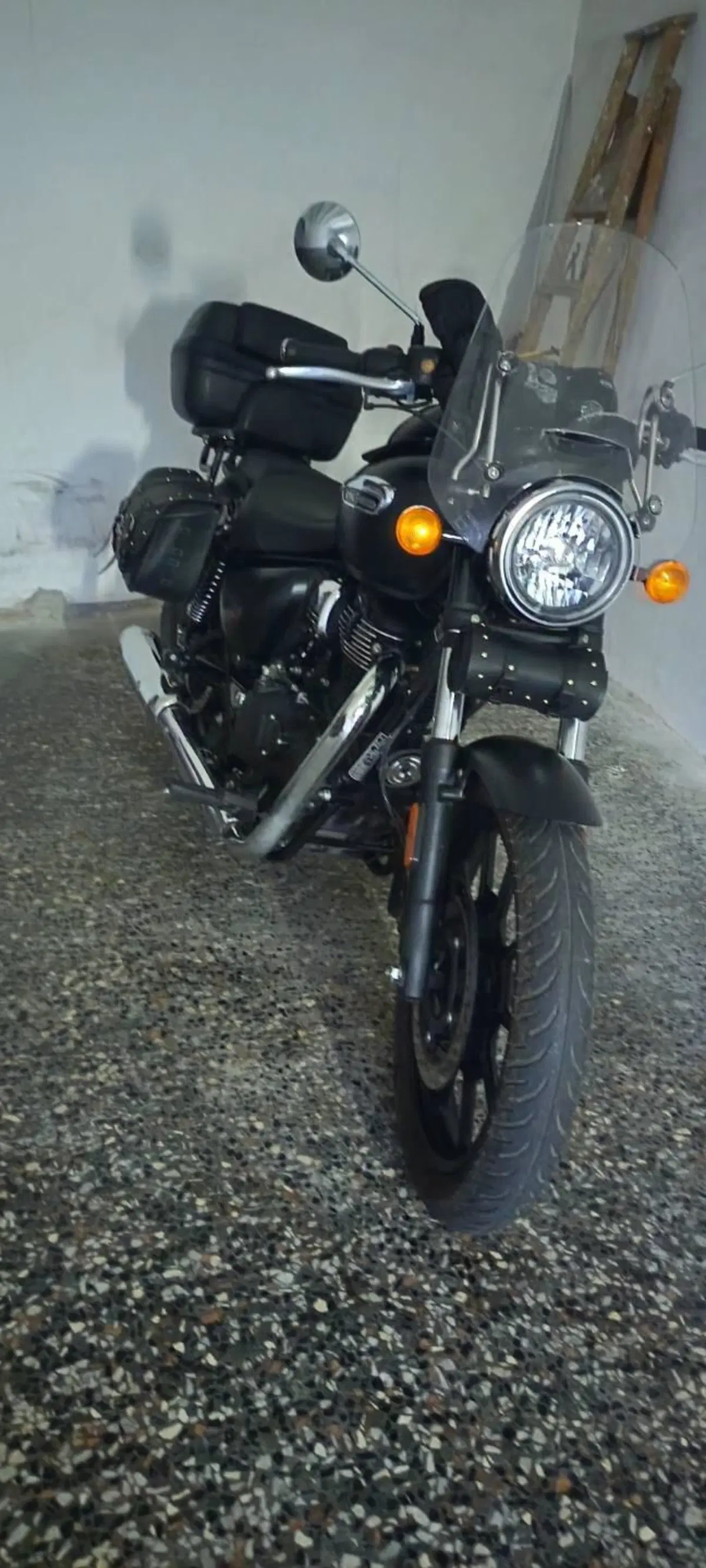 Royal Enfield Meteor 350 (2021 - 26) (3)