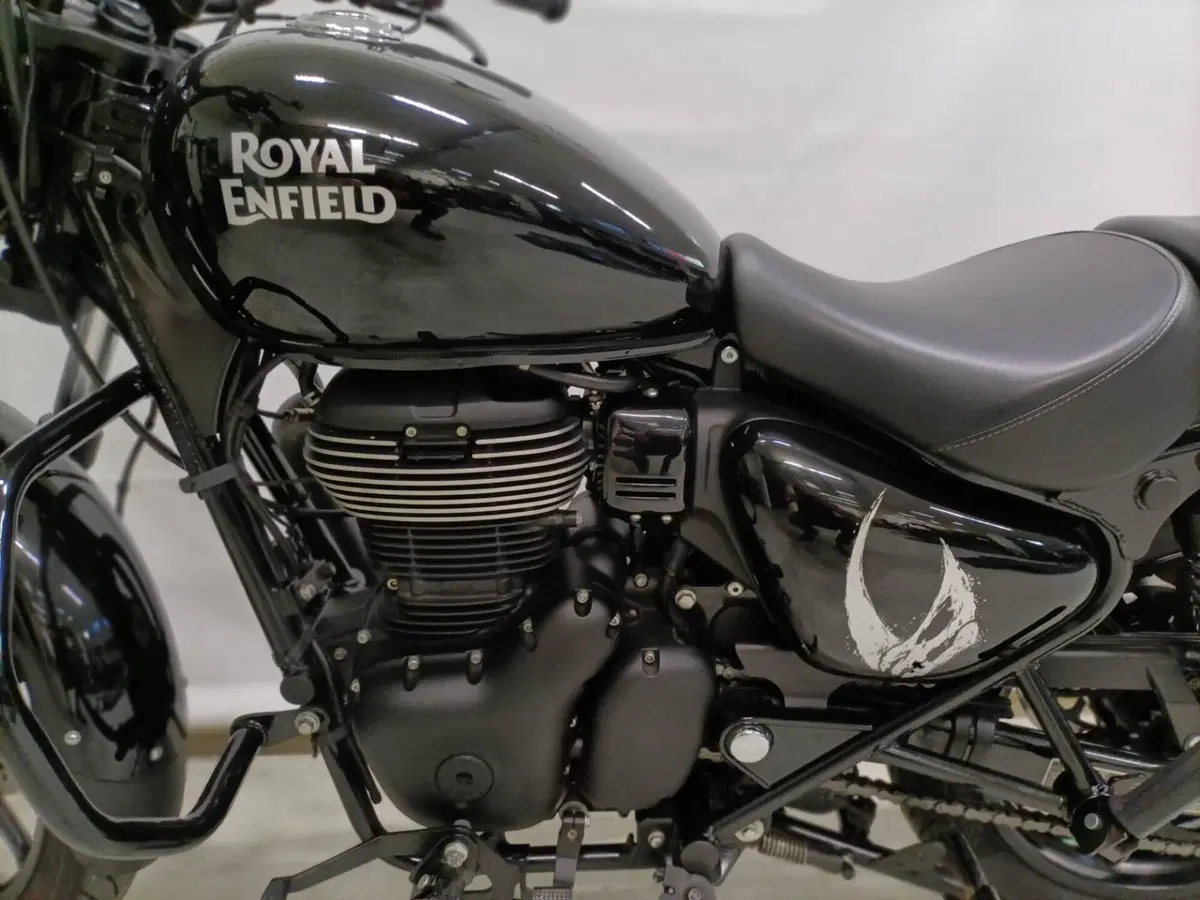 Royal Enfield Meteor 350 (2021 - 26) (6)