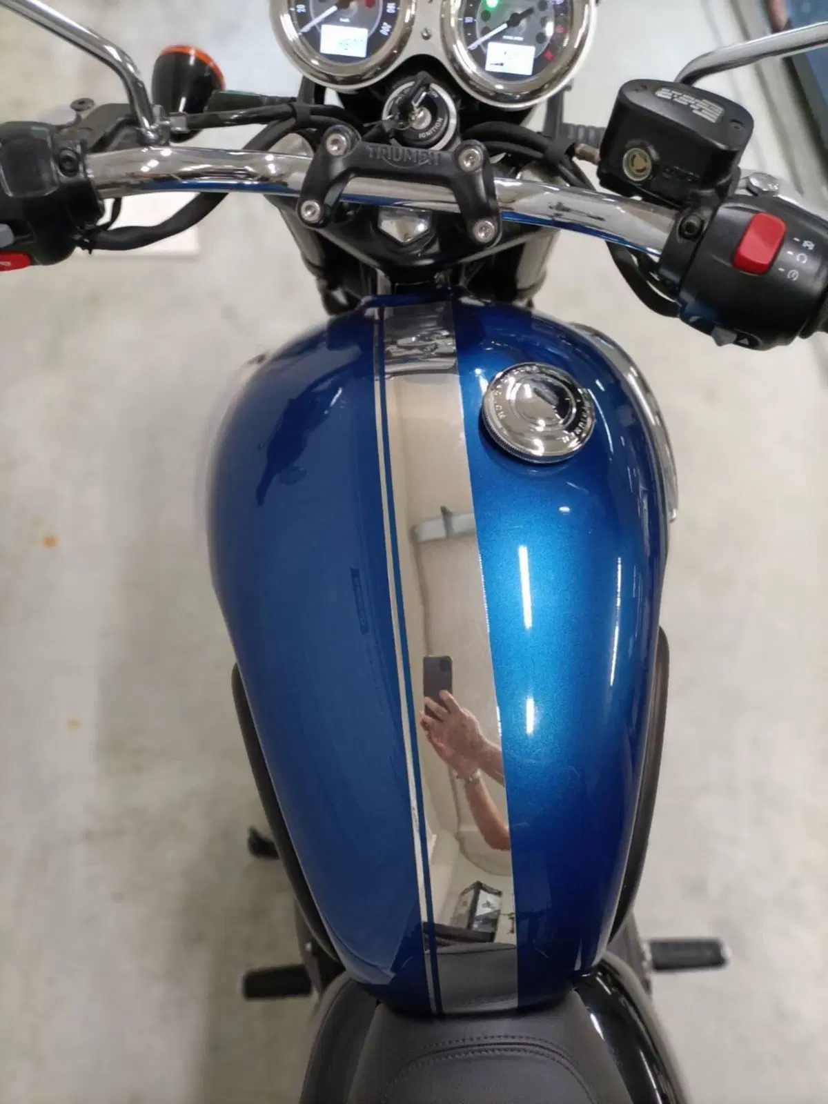 Triumph Bonneville T100 (2021 - 25) (7)