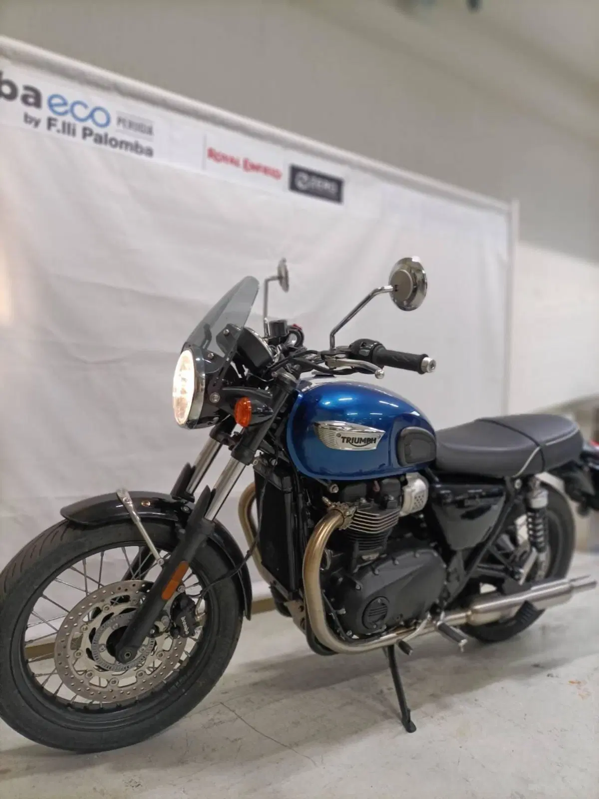 Triumph Bonneville T100 (2021 - 25) (3)
