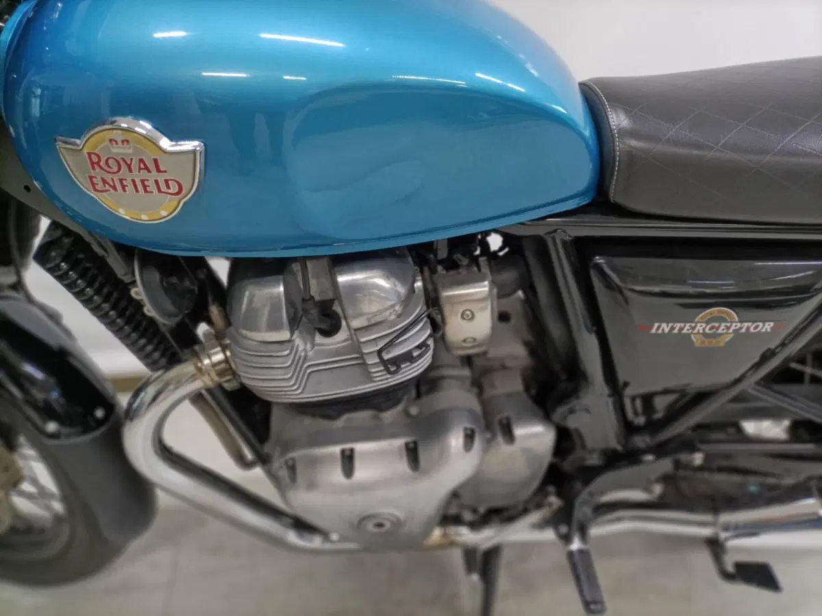 Royal Enfield Interceptor 650 (2021 - 26) (4)