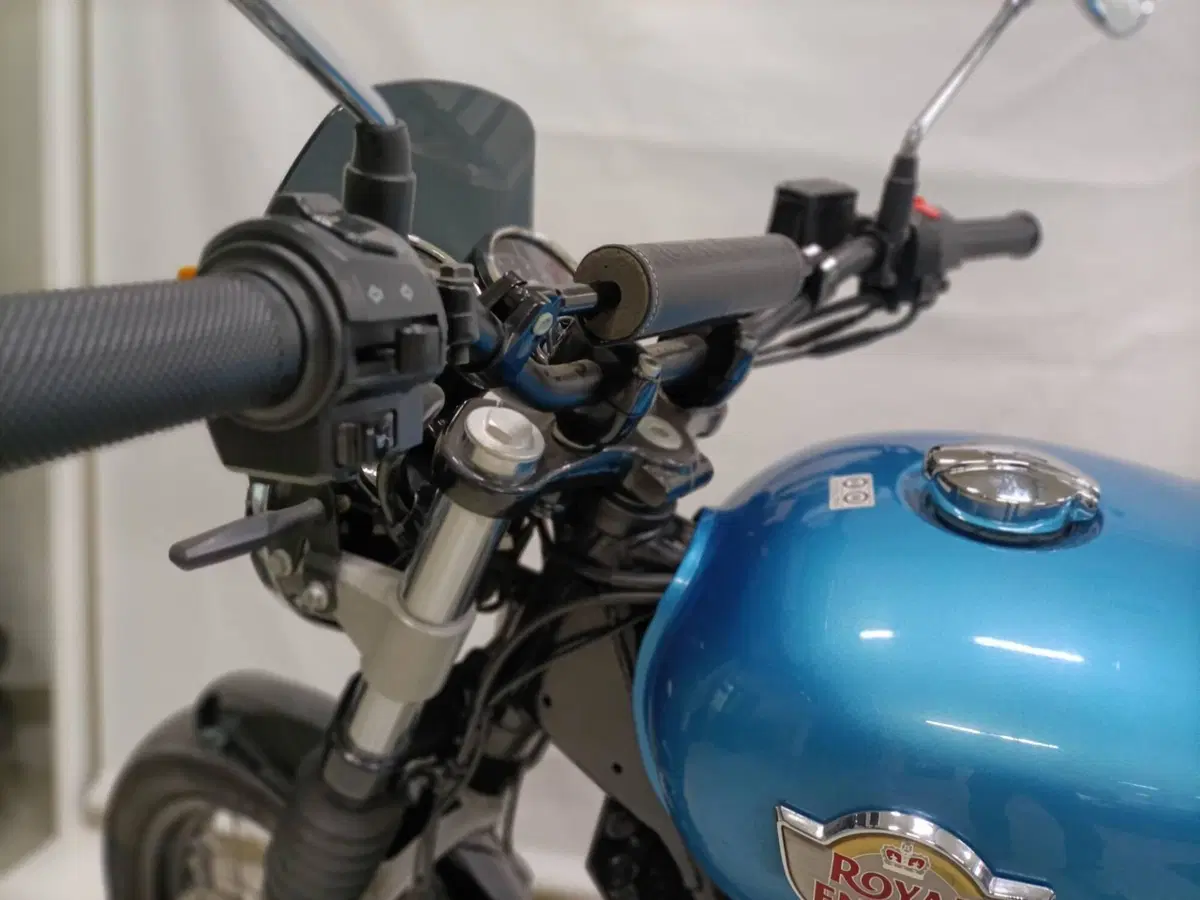 Royal Enfield Interceptor 650 (2021 - 26) (6)