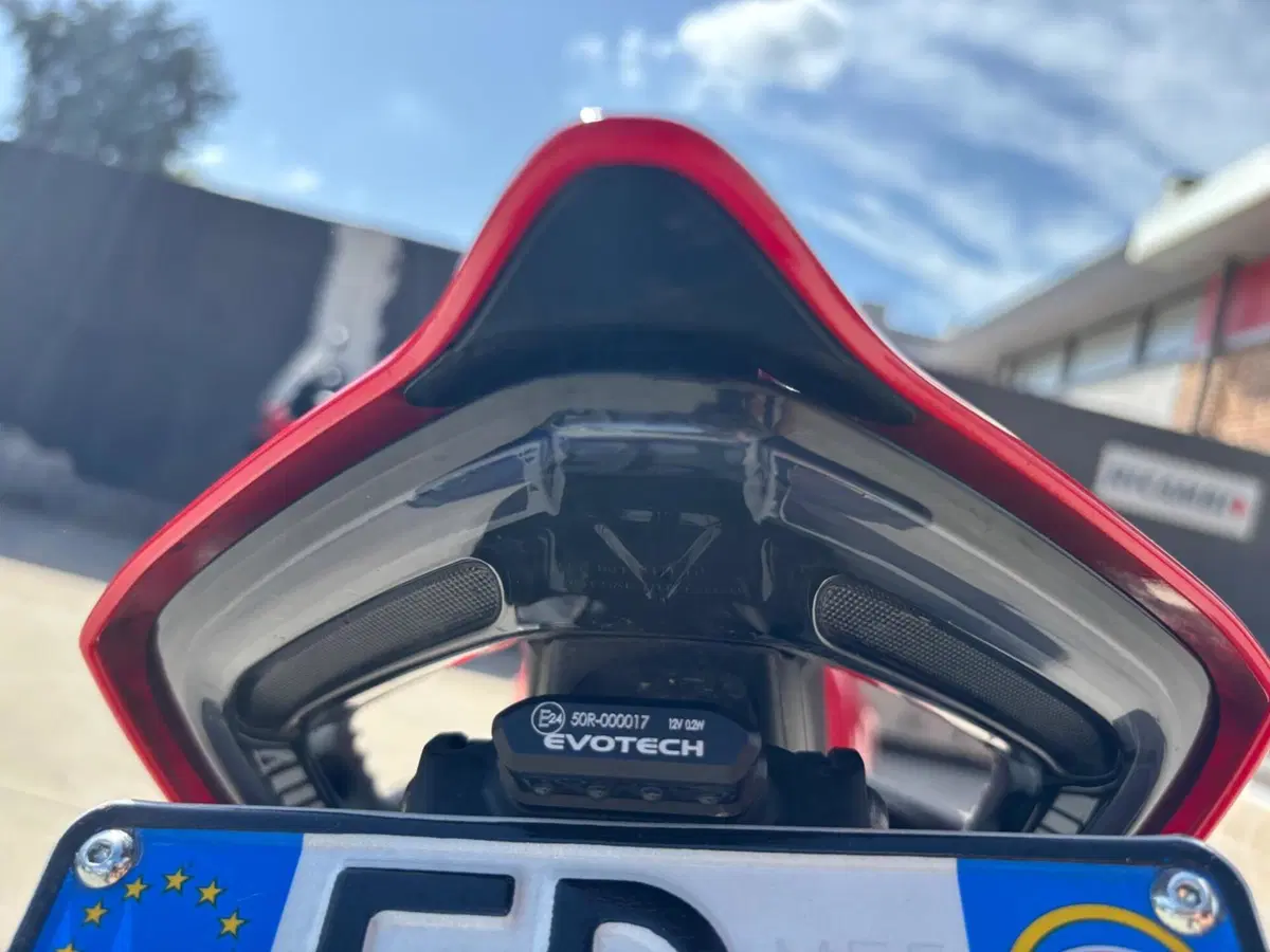 Ducati Panigale V4 S 1100 Corse (2019) (16)