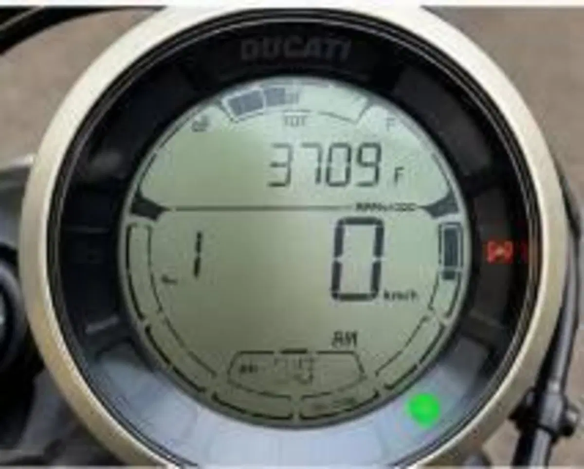 Ducati Scrambler 800 Night Shift (2021 - 22) (7)