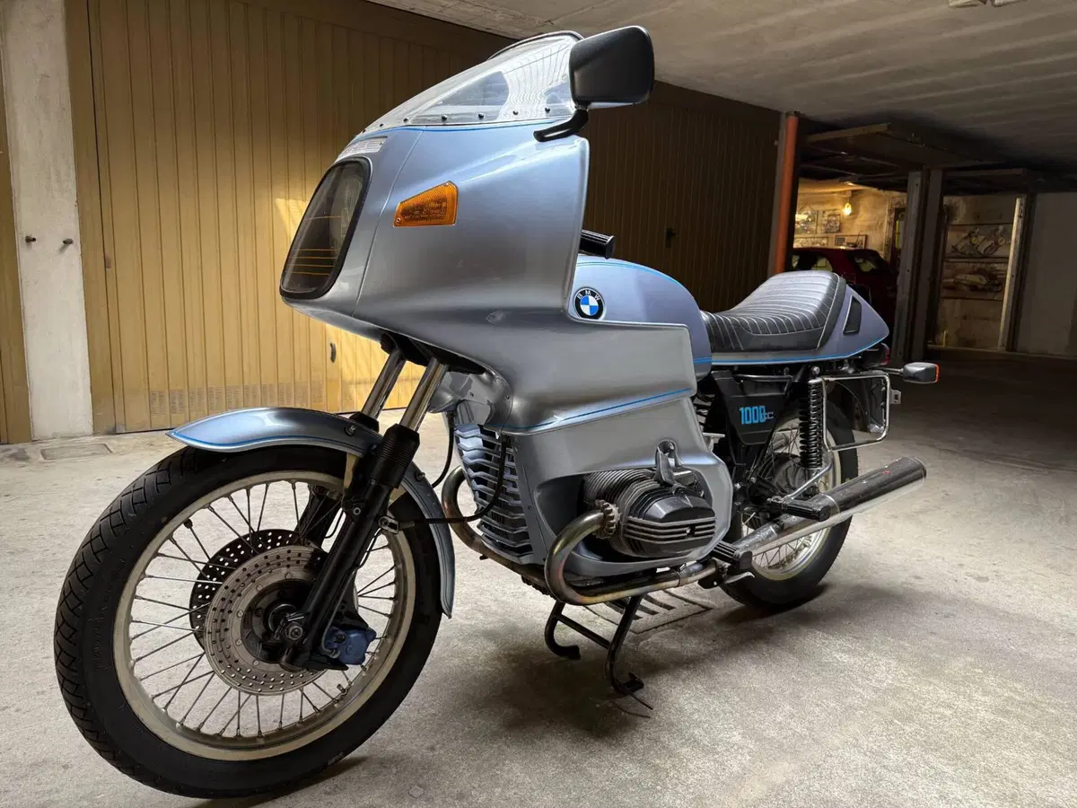 Bmw R100RS prima serie (2)