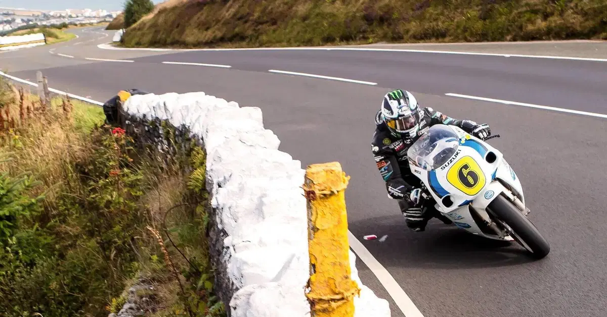 Classic TT: Michael Dunlop trionfa anche nel Senior. Terza vittoria in questa edizione