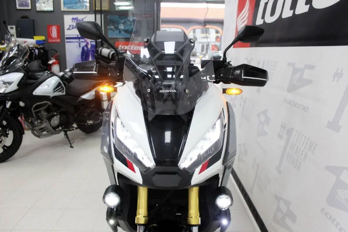 Honda X-ADV 750 DCT (2021 - 24) (4)
