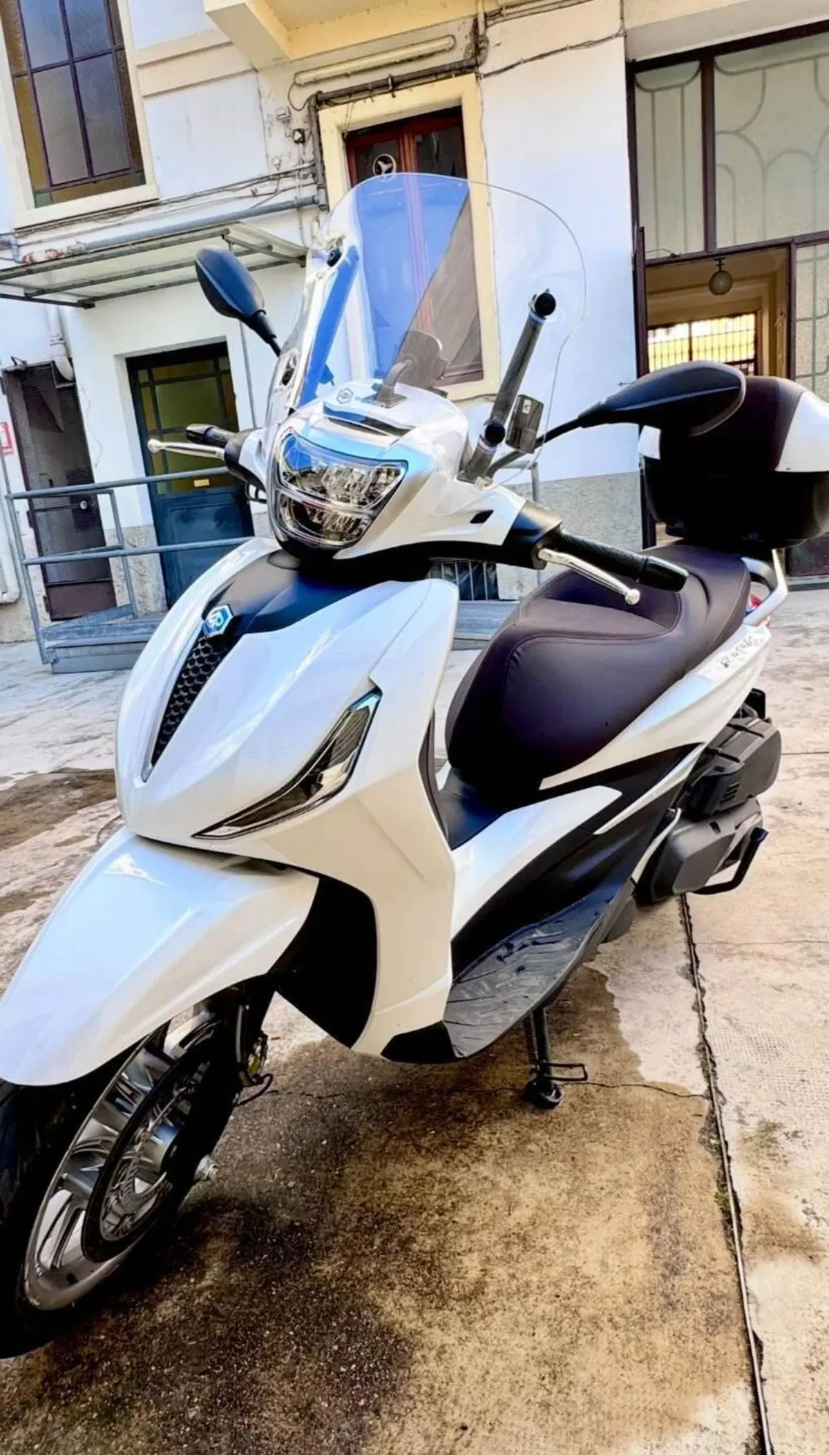 Piaggio Beverly 400 ABS-ASR (2021 - 24) (2)