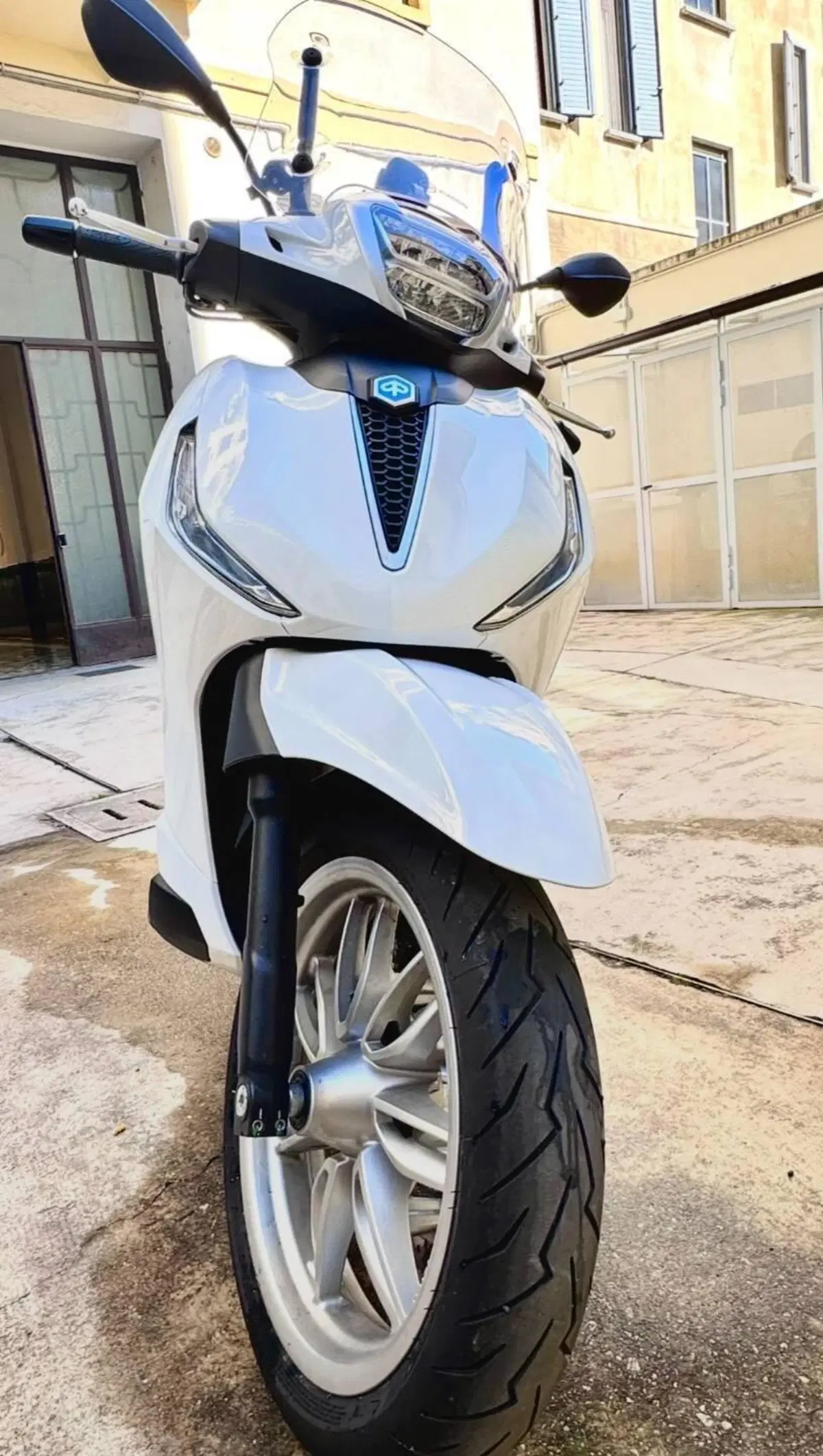 Piaggio Beverly 400 ABS-ASR (2021 - 24) (5)