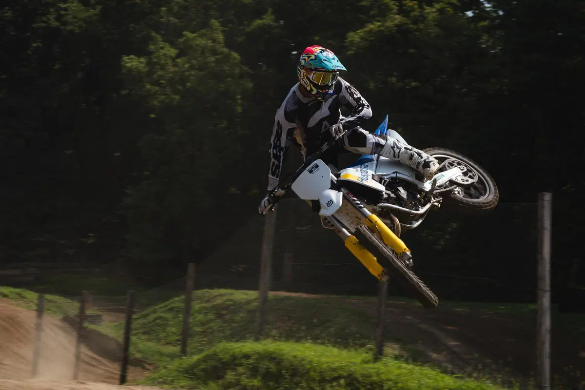 Dalla 125 alla MX2 il passo &egrave; grande: ecco che idea ci siamo fatti nei nostri test [VIDEO]