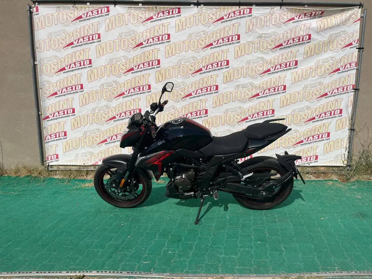 Voge Brivido 300R (2021 - 24) (2)