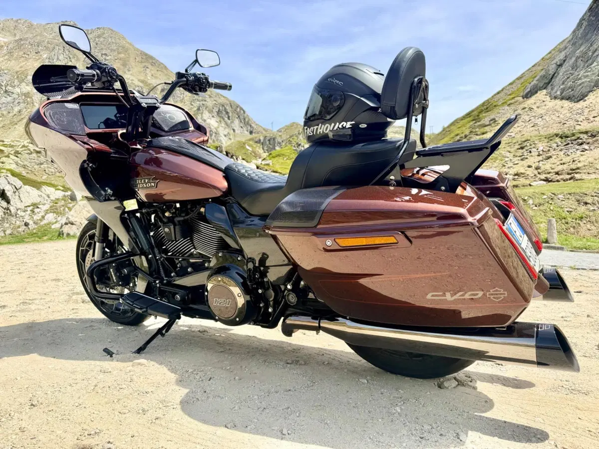 Harley-Davidson CVO Road Glide (2024) (6)
