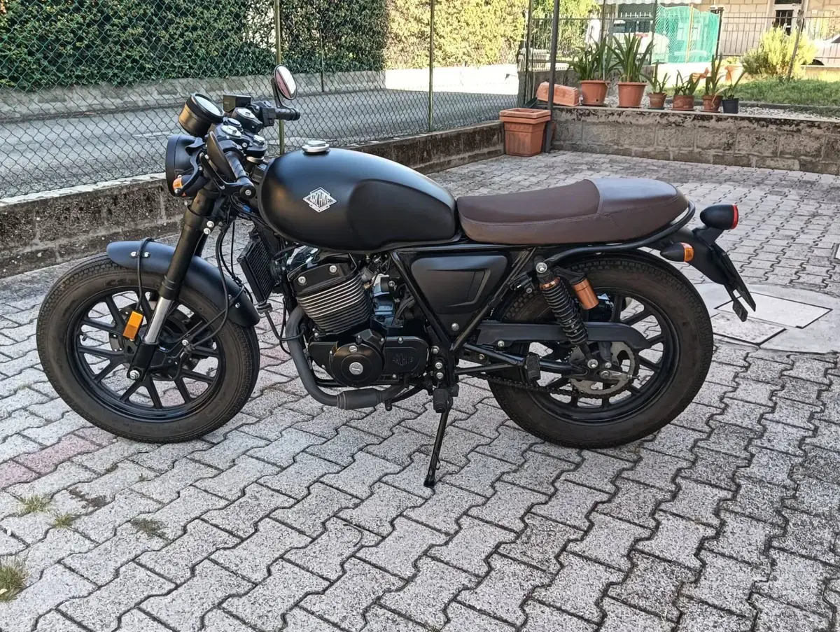 Archive Motorcycle AM 70 250 Cafe Racer (2020)