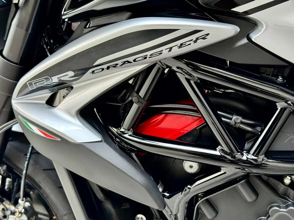 MV Agusta Dragster 800 RR Ottantesimo (2025 - 26) (12)