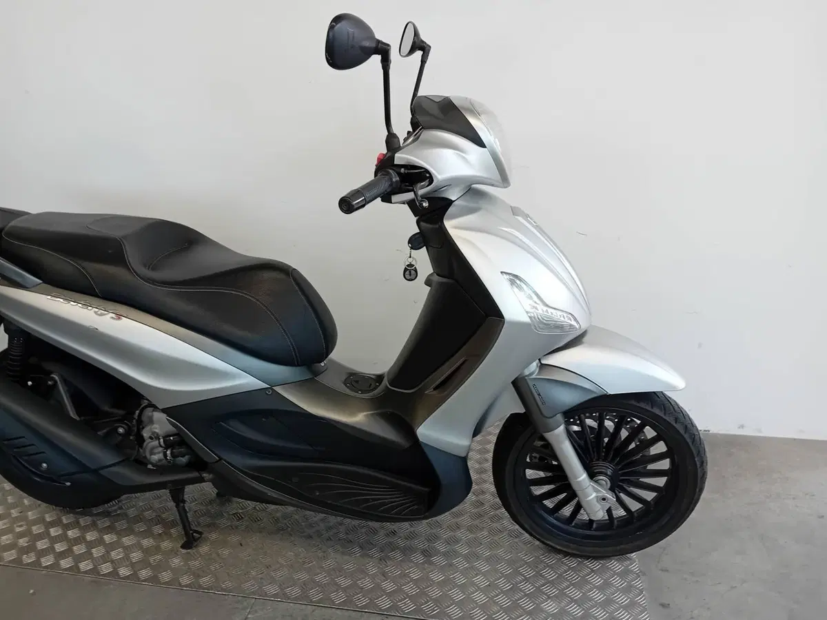 Piaggio Beverly 300 S i.e. ABS-ASR (2016 - 20) (7)