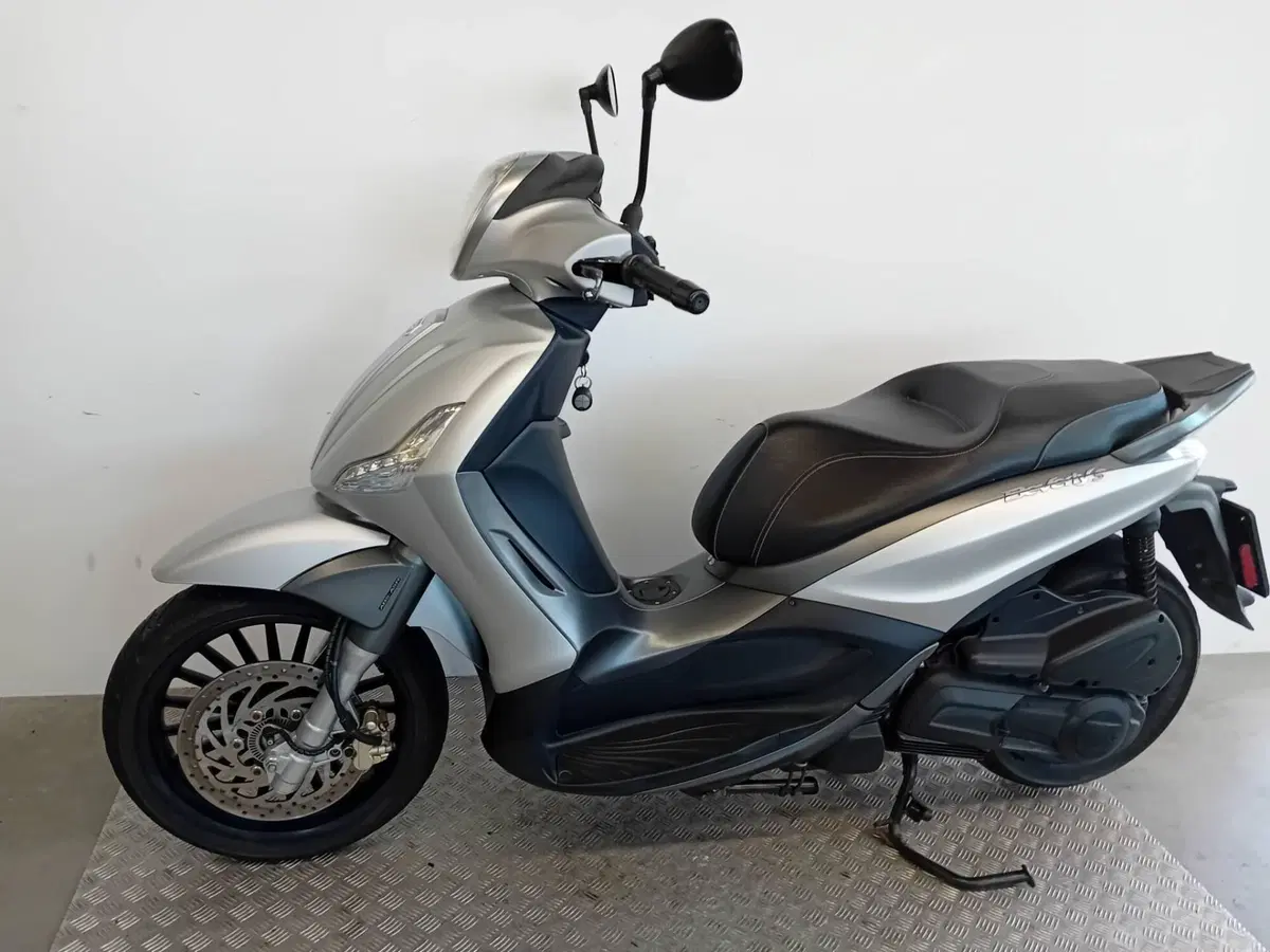 Piaggio Beverly 300 S i.e. ABS-ASR (2016 - 20) (4)