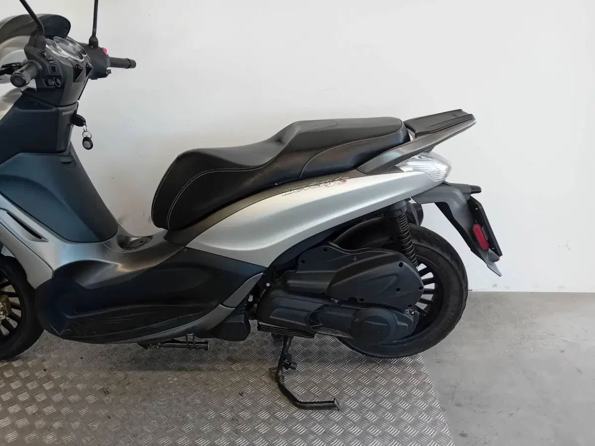 Piaggio Beverly 300 S i.e. ABS-ASR (2016 - 20) (5)