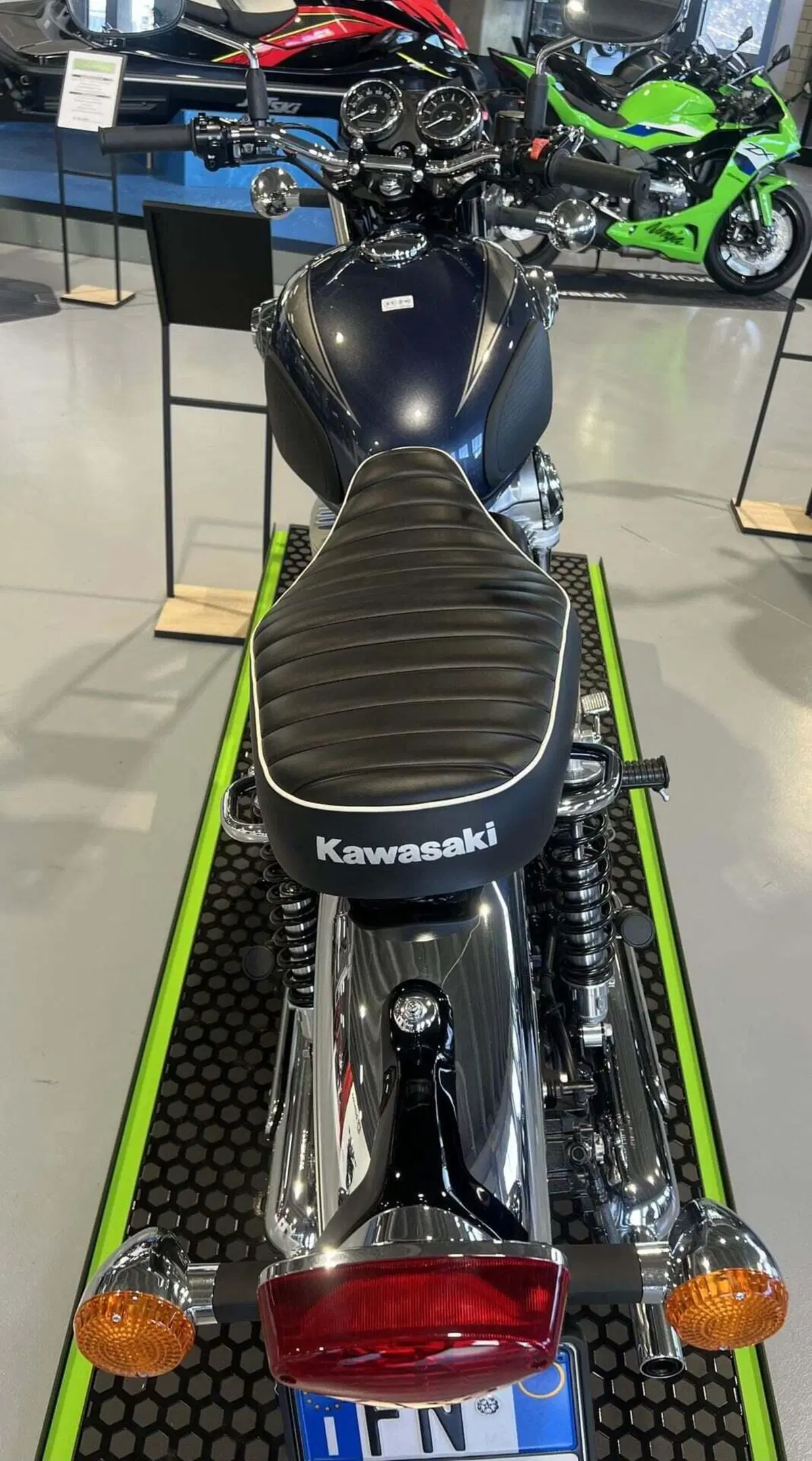 Kawasaki W 800 (2021 - 26) (4)