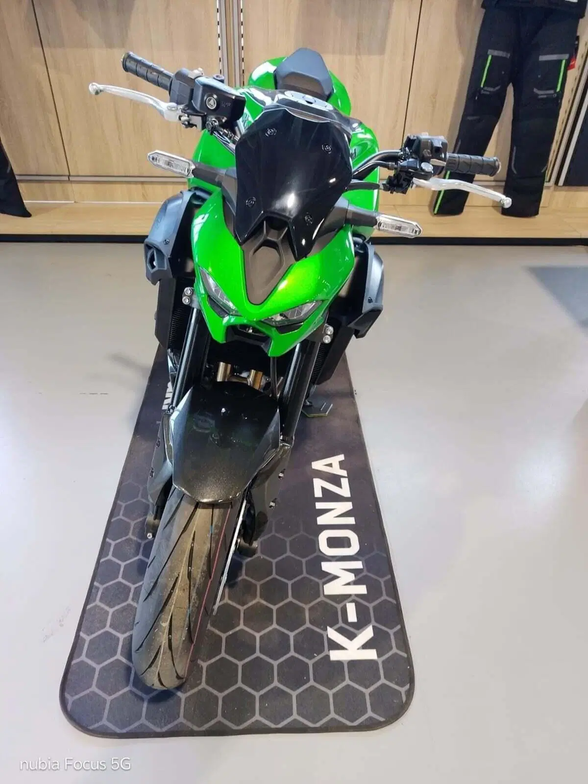 Kawasaki Z 900 SE (2025 - 26) (2)