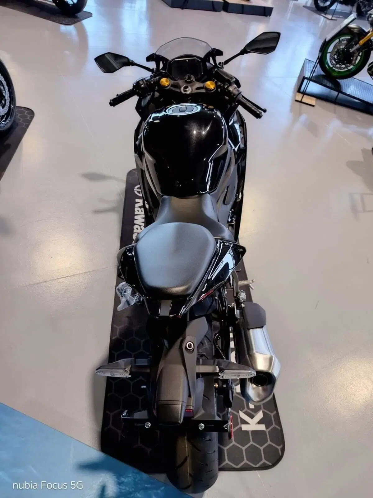 Kawasaki Ninja ZX-4R (2024 - 26) (3)