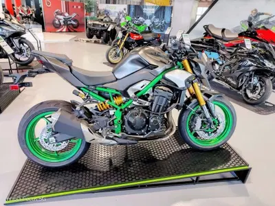 Kawasaki Z 900 SE (2025 - 26) nuova