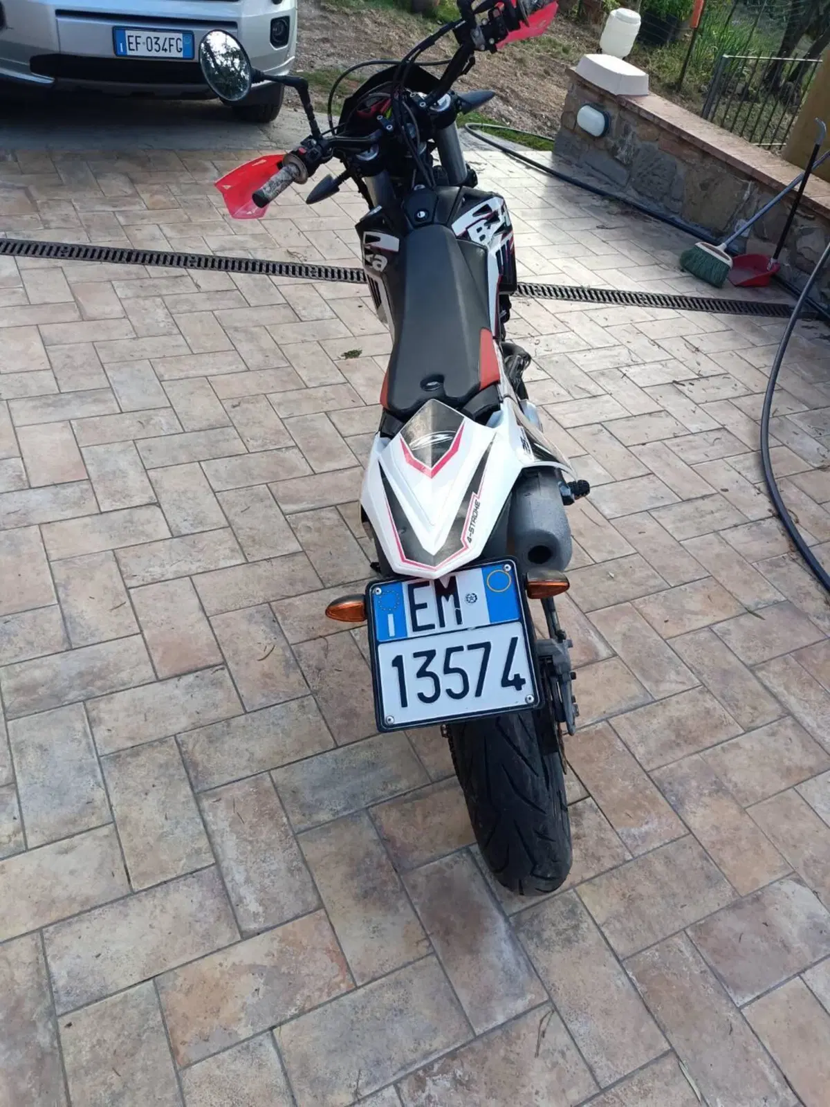 Betamotor RR 125 4T Motard LC (2018 - 20) (5)