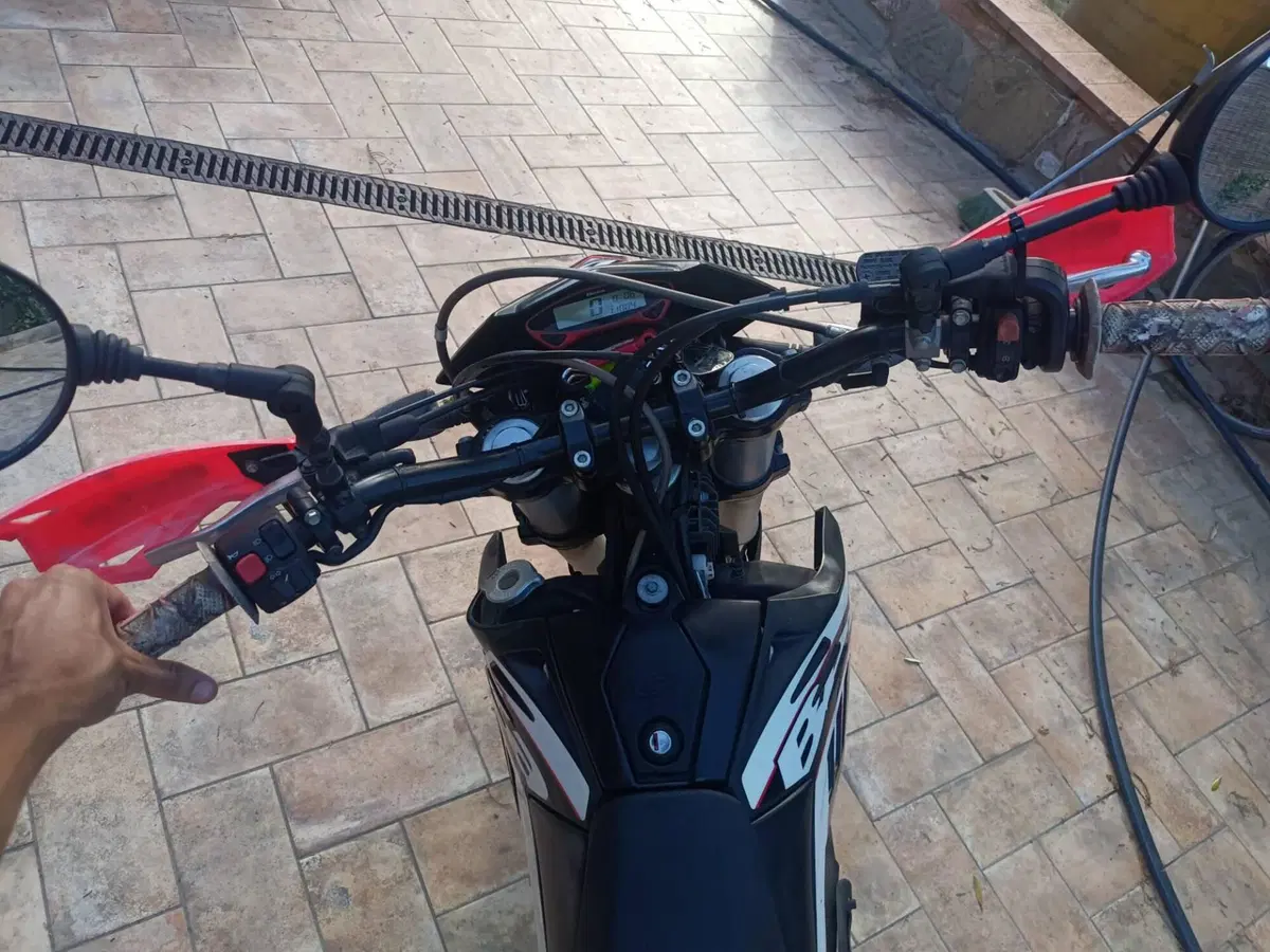 Betamotor RR 125 4T Motard LC (2018 - 20) (7)
