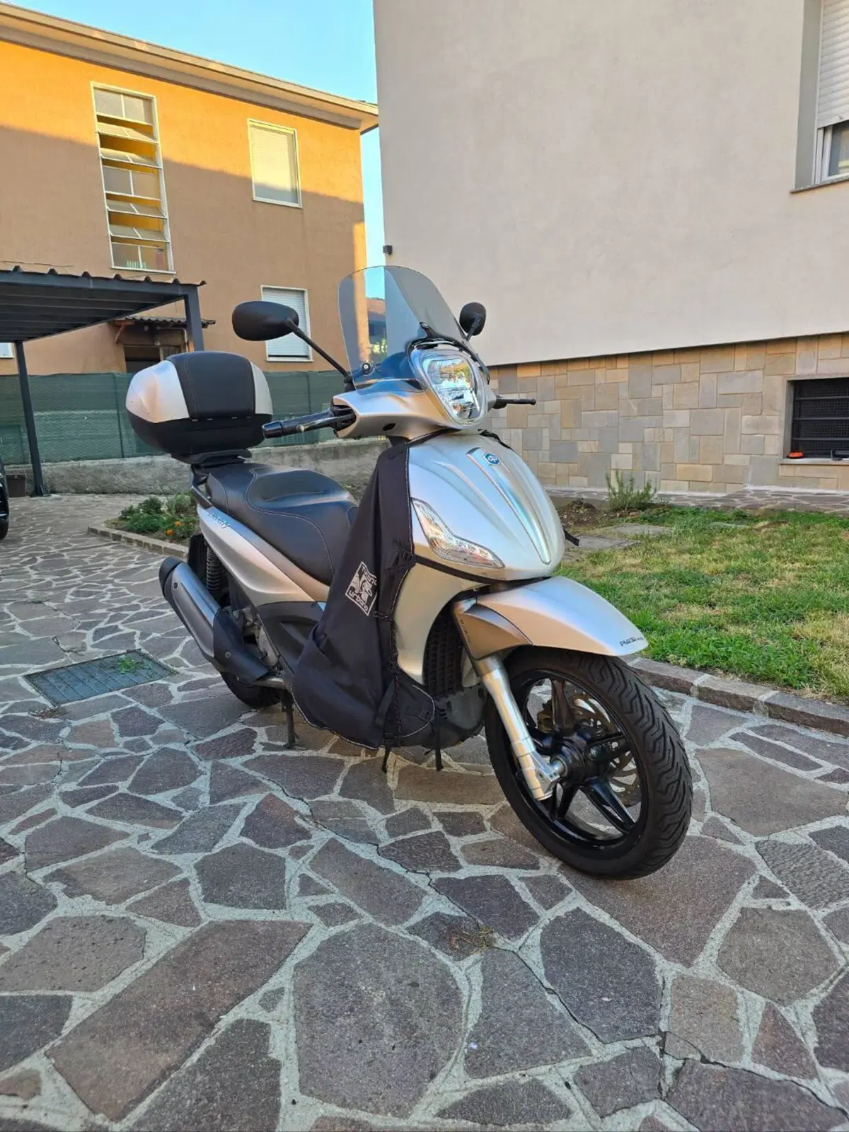 Piaggio Beverly 350 ABS (2016 - 20)