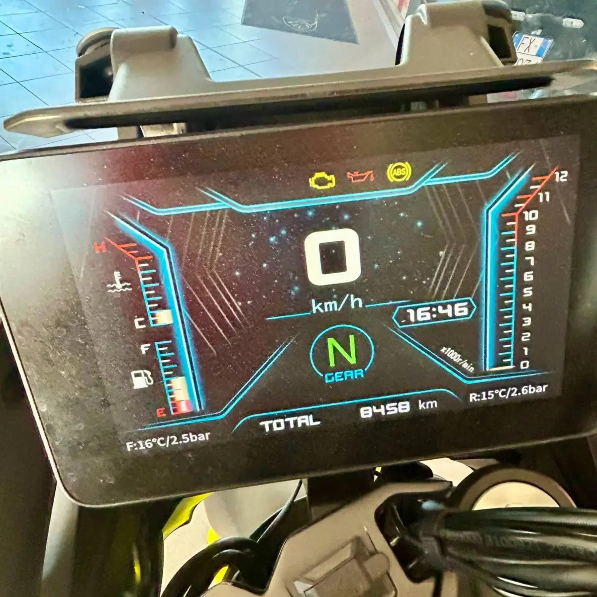 QJ Motor SVT 650 X (2025 - 26) (2)