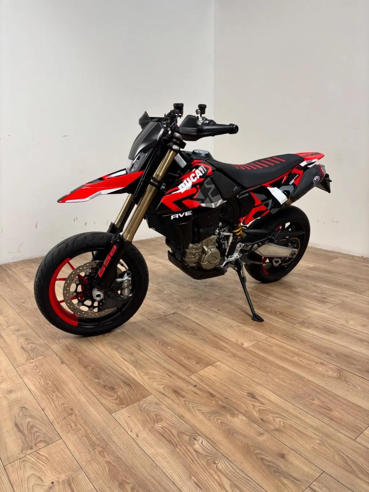 Ducati Hypermotard 698 Mono RVE (2024 - 26) (2)