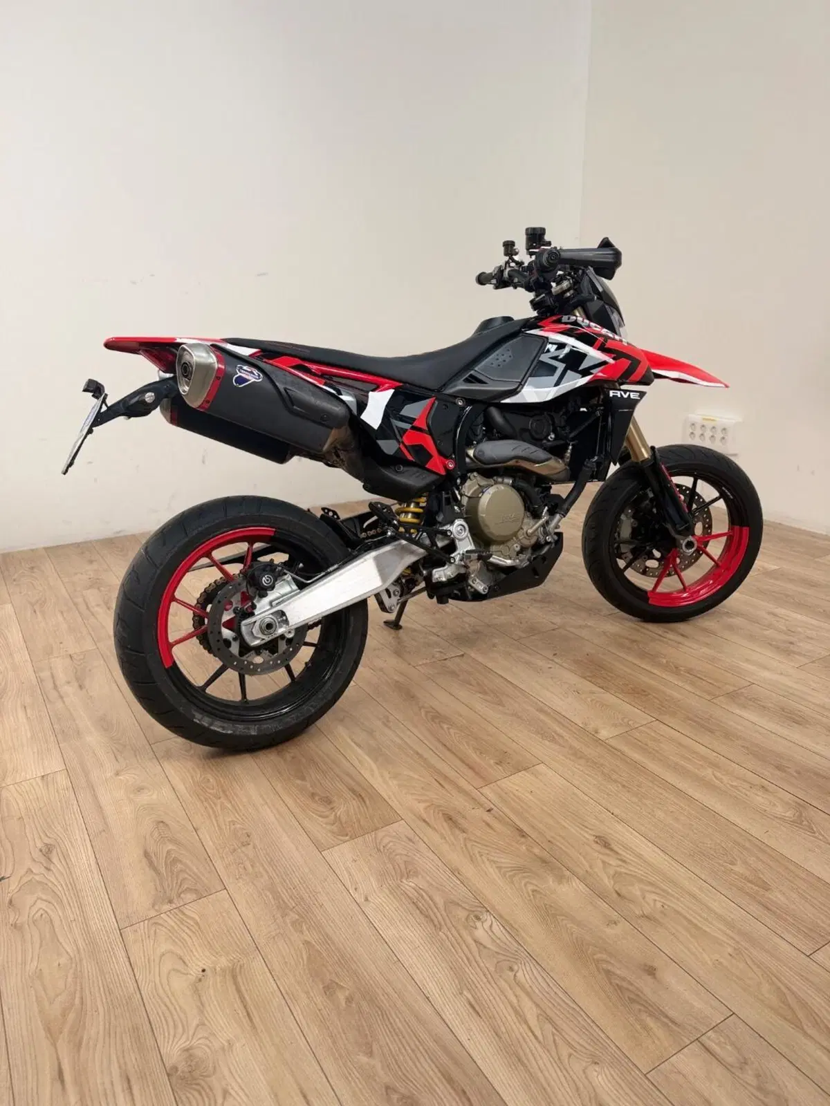 Ducati Hypermotard 698 Mono RVE (2024 - 26) (7)