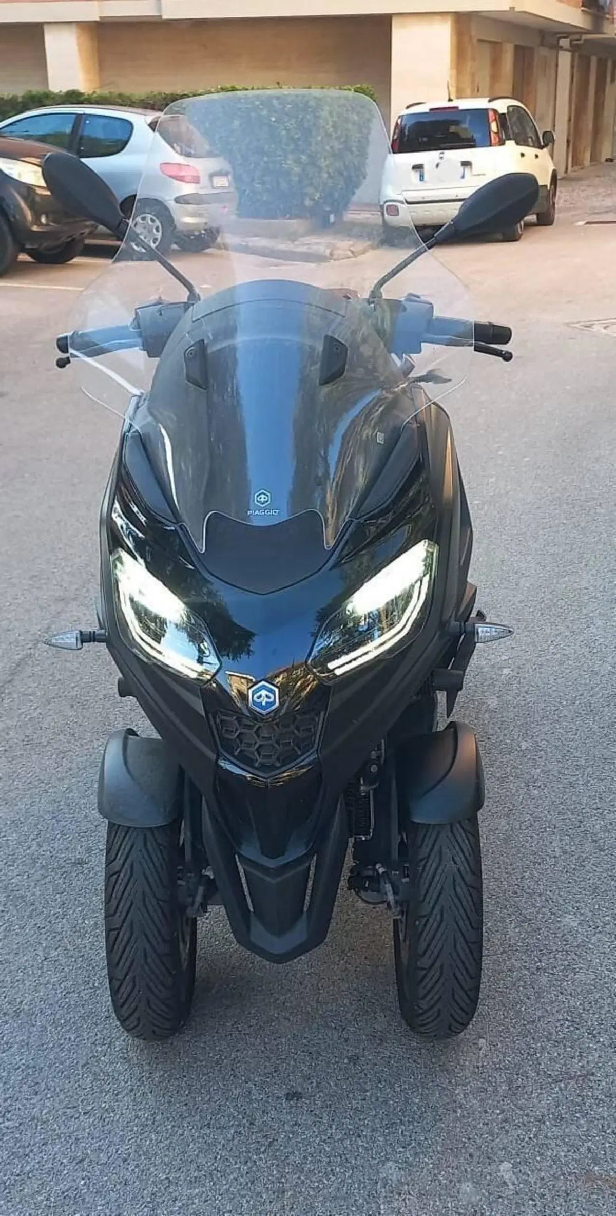 Piaggio MP3 310 Sport (2025 - 26) (2)