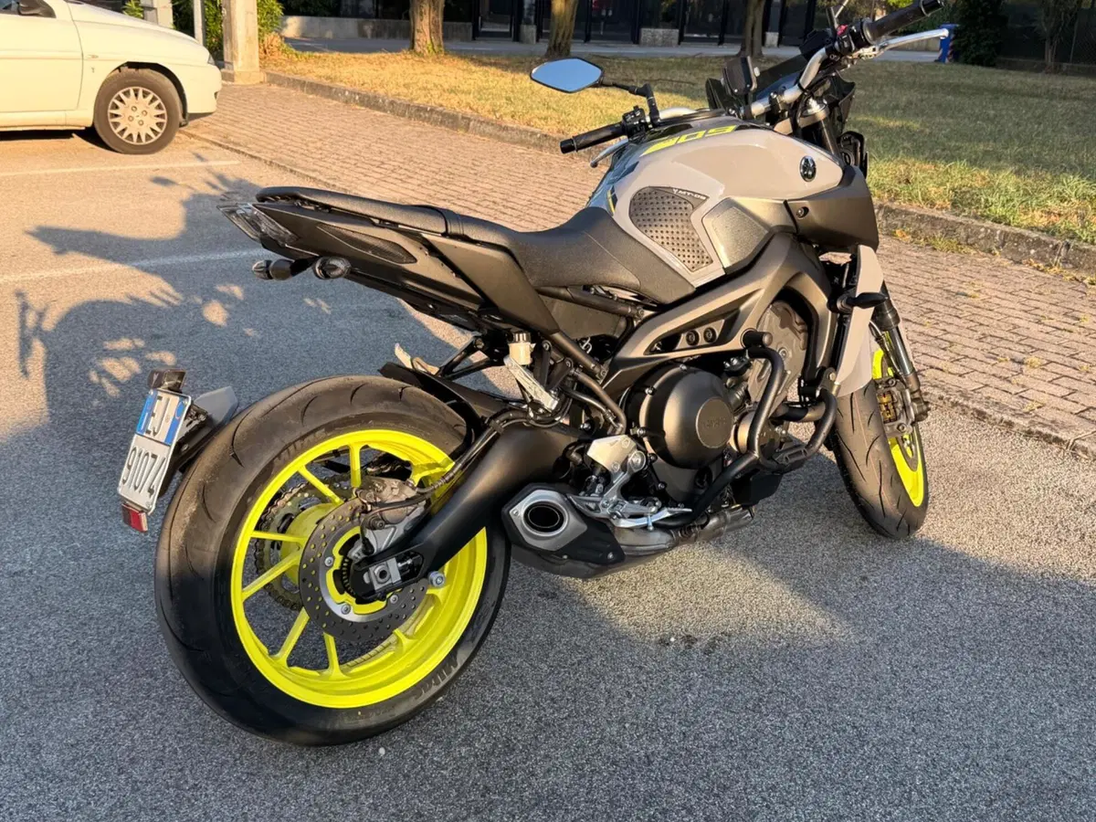 Yamaha MT-09 ABS (2016) (3)