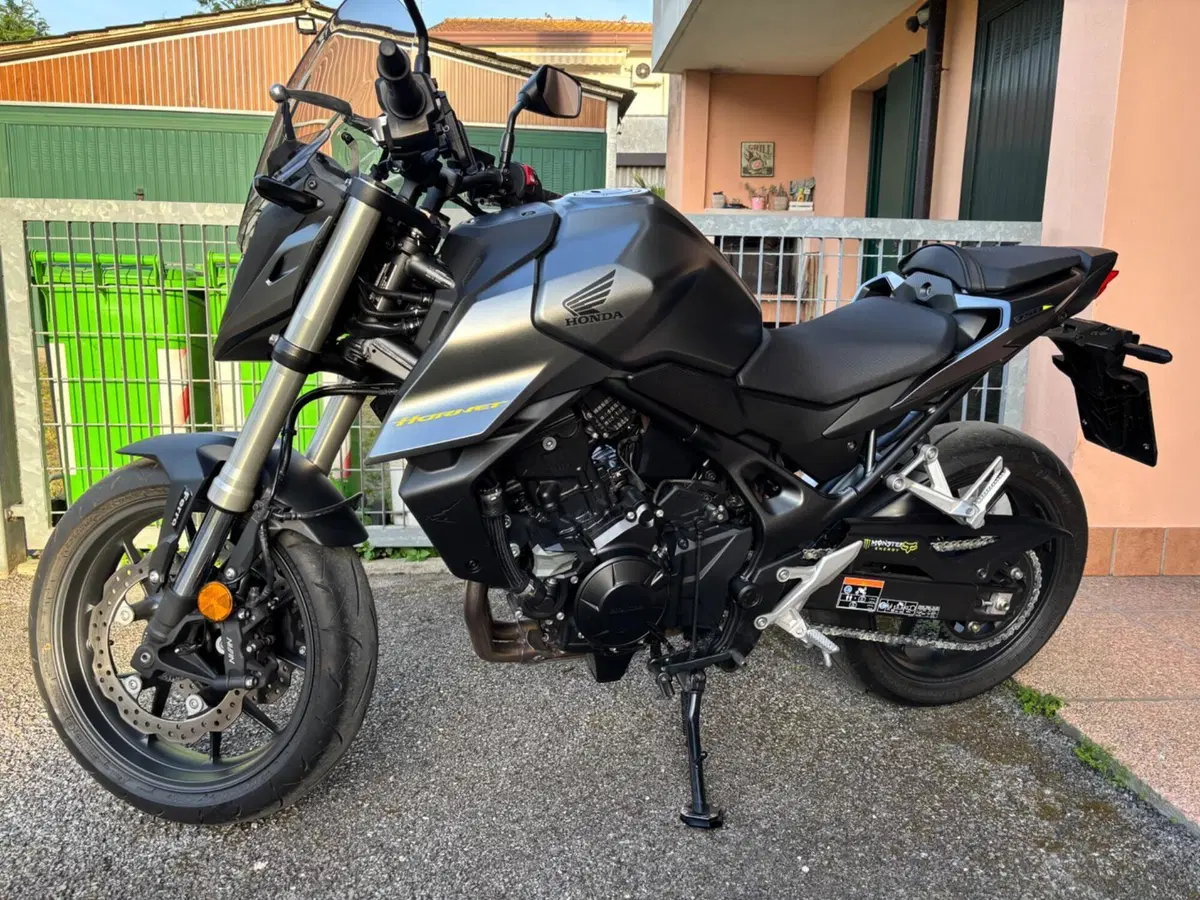 Honda CB 750 Hornet (2023 - 24) (2)