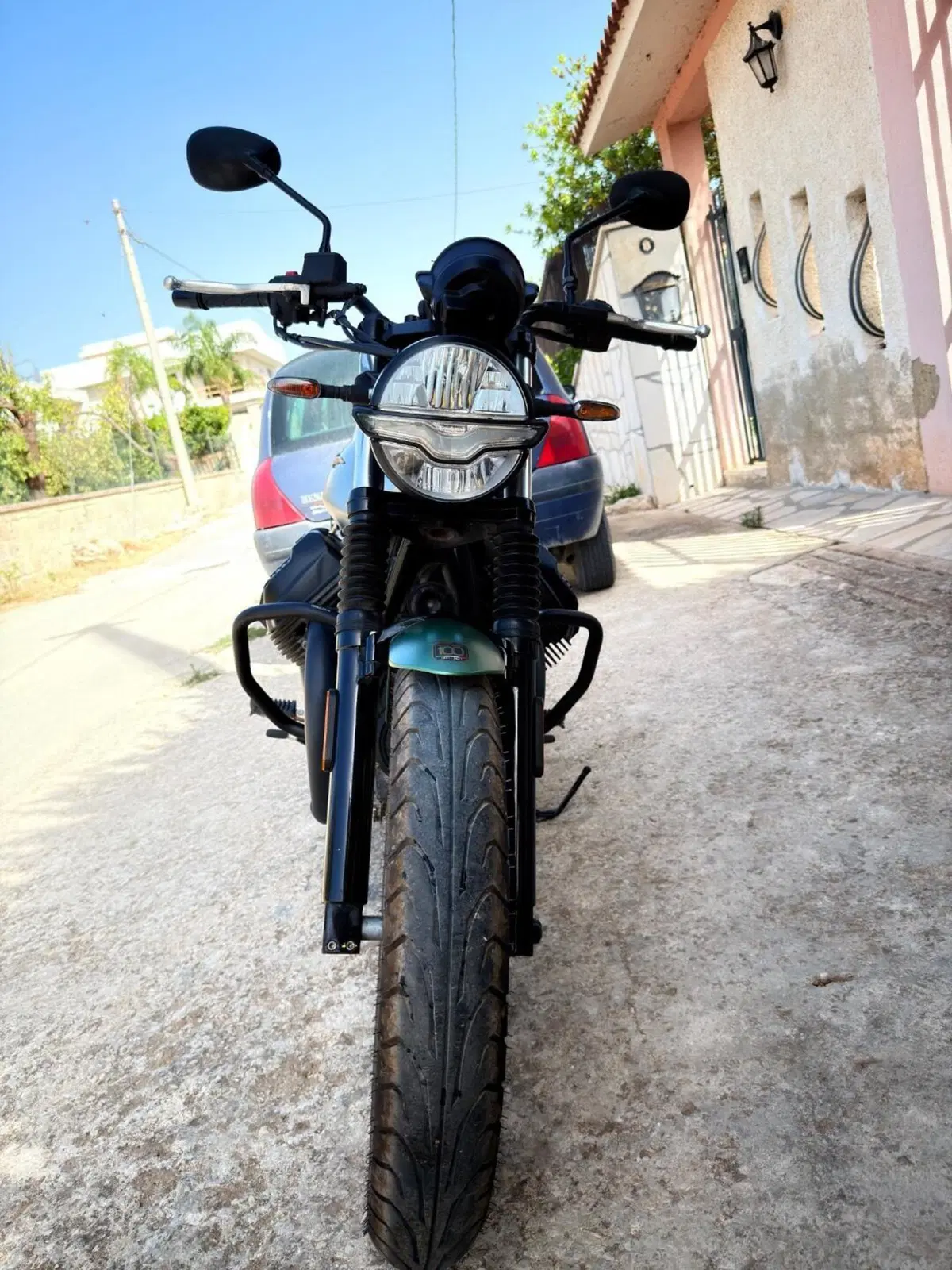 Moto Guzzi V7 Stone Centenario (2021 - 22) (4)