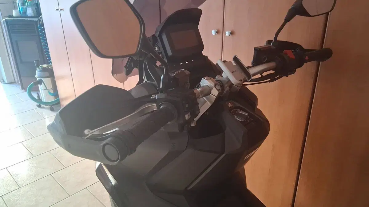 Honda ADV 350 (2022 - 24) (6)